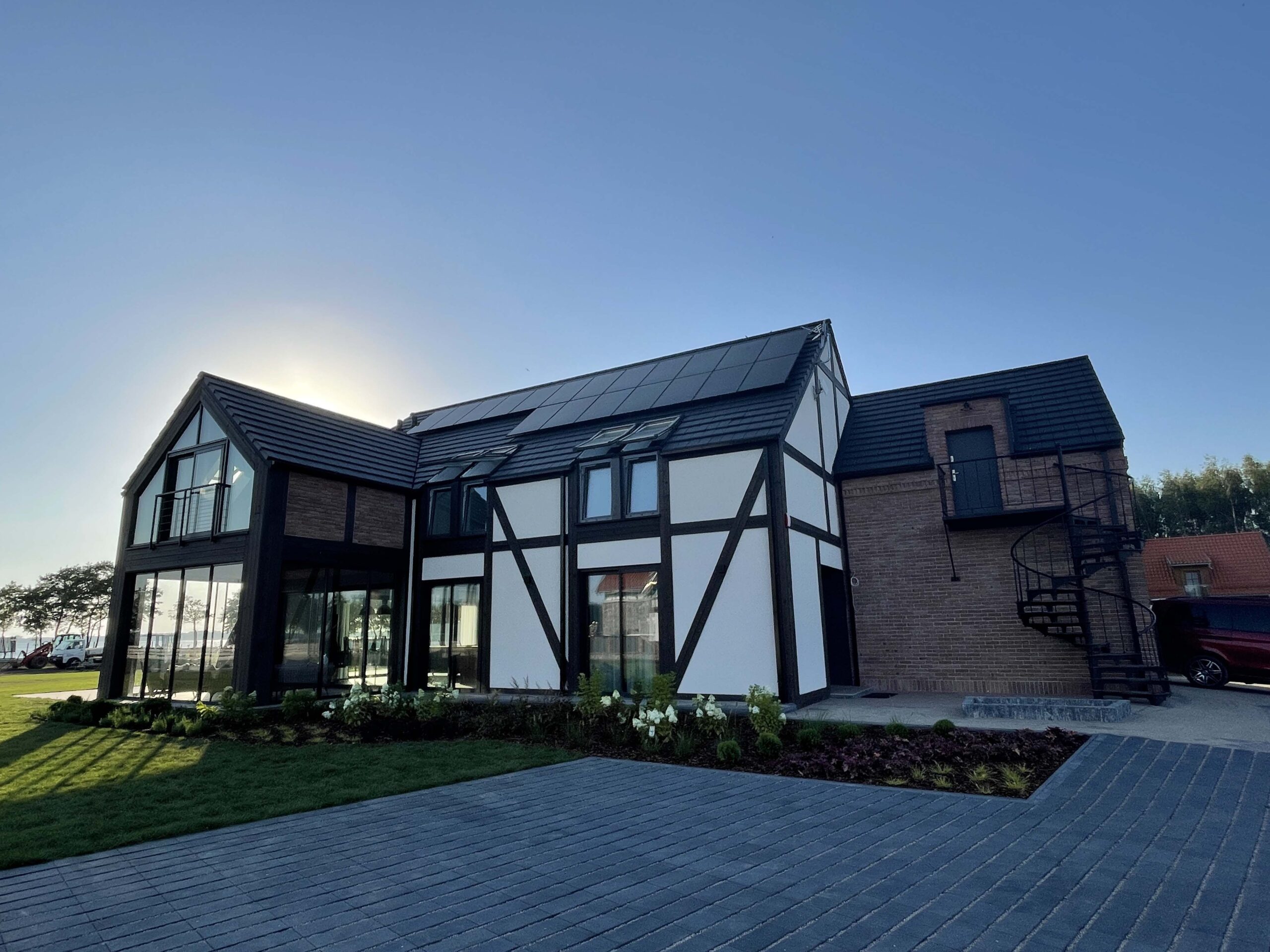 Why is the Japanese Method of Burning Wood, Shou Sugi Ban, Gaining Increasing Renown?